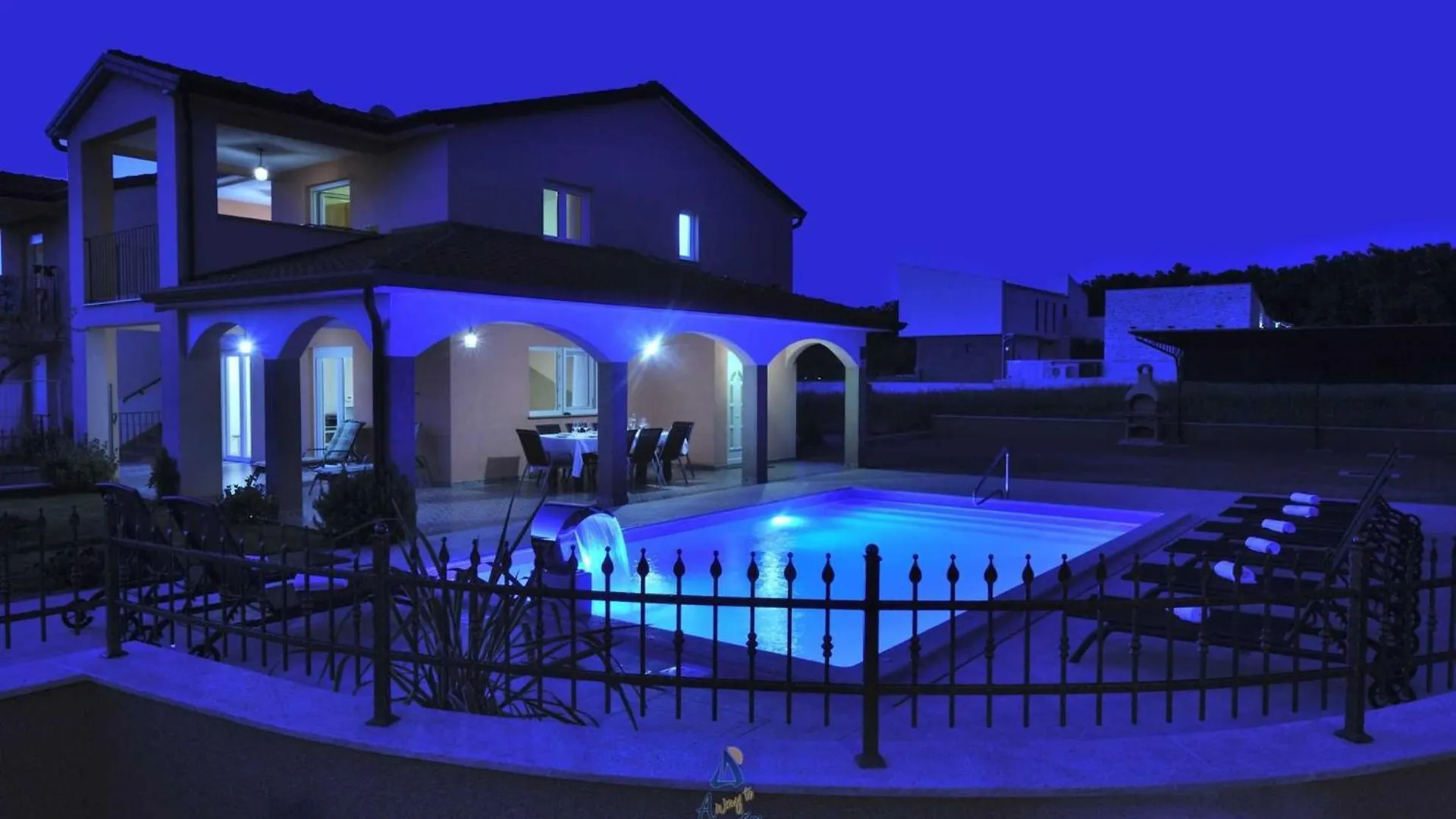 Villa Tea Novigrad By Awaytocroatia Croatia