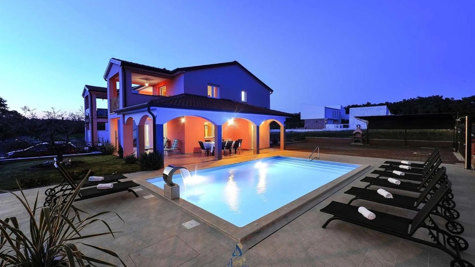 Villa Tea Novigrad By Awaytocroatia
